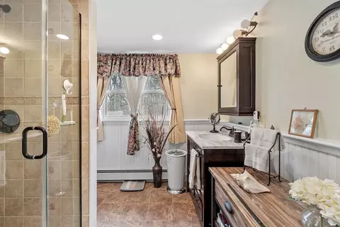 Bath - 515 Lenox St, Athol, MA 01331 photo 3 of 3