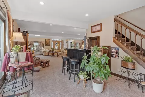 Living - 515 Lenox St, Athol, MA 01331 photo 7 of 8