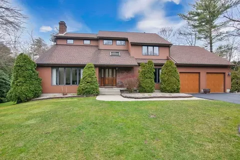 18 Southwood Dr, Ludlow, MA 01056