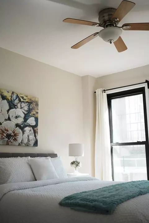 Bedroom - 28 Juniper St #79, Brookline, MA 02445 photo 6 of 7