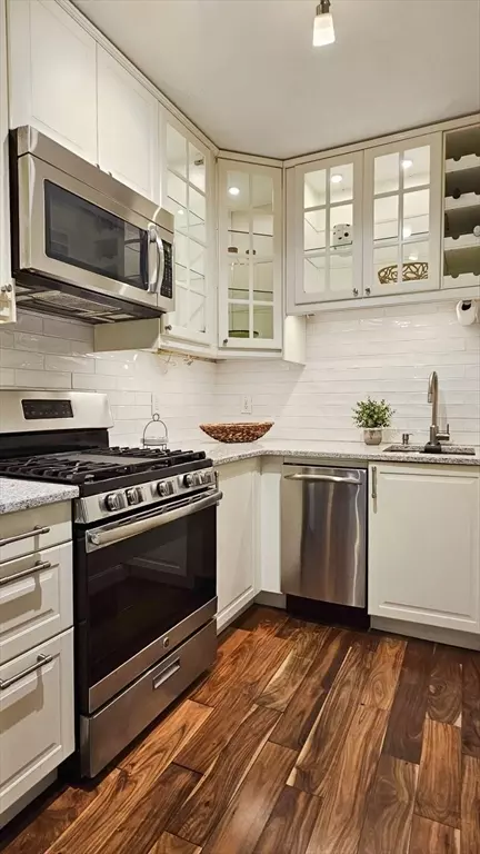 Kitchen - 28 Juniper St #79, Brookline, MA 02445 photo 1 of 2