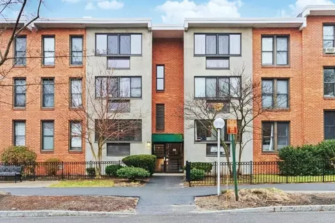 Exterior - 28 Juniper St #79, Brookline, MA 02445 photo 2 of 2