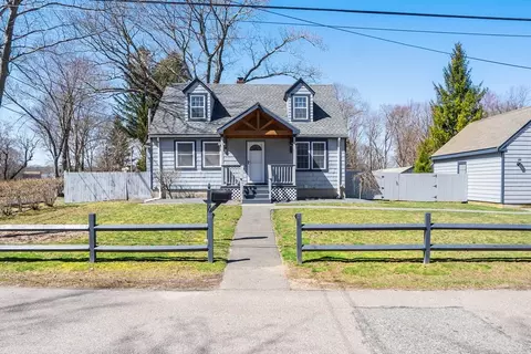 77 Oak St, North Attleboro, MA 02760