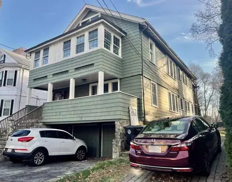105 Harnden Ave #2, Watertown, MA 02472