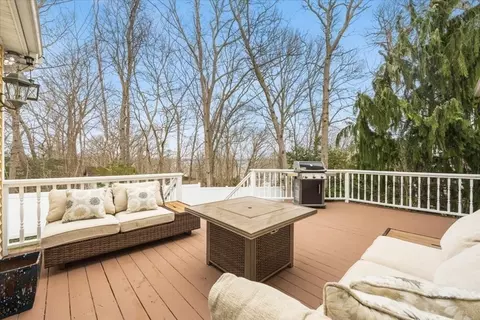 Exterior - 730 Dickinson St, Fall River, MA 02721 photo 5 of 7