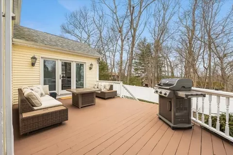 Exterior - 730 Dickinson St, Fall River, MA 02721 photo 3 of 7