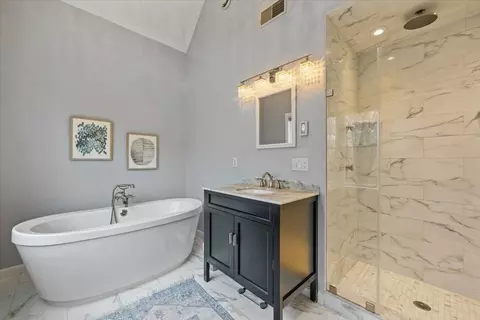 Bath - 730 Dickinson St, Fall River, MA 02721 photo 3 of 4