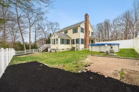 Exterior - 730 Dickinson St, Fall River, MA 02721 photo 6 of 7