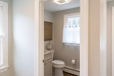 Bath - 61 Forge Ln, Marshfield, MA 02050 photo 1 of 4