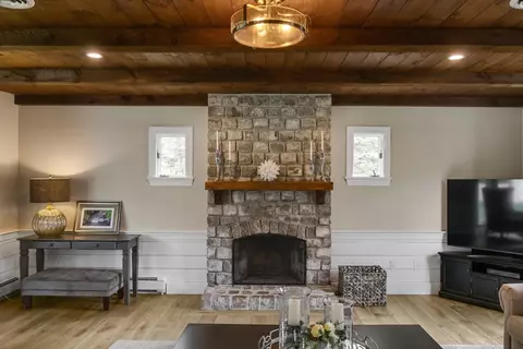 Living - 61 Forge Ln, Marshfield, MA 02050 photo 2 of 7