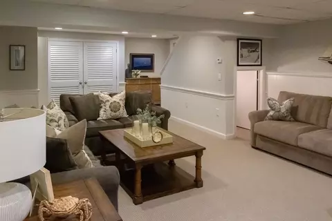 Living - 61 Forge Ln, Marshfield, MA 02050 photo 5 of 7