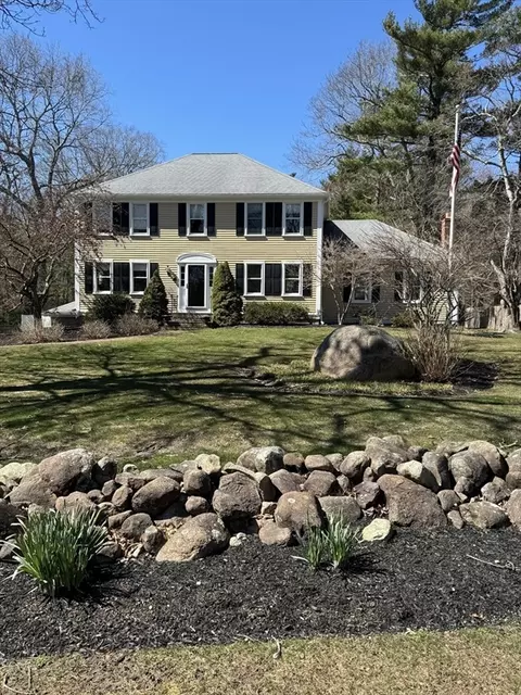 Exterior - 61 Forge Ln, Marshfield, MA 02050 photo 2 of 6