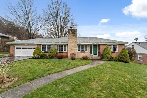45 Laura Ln, Holyoke, MA 01040