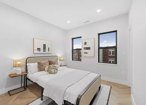 169 Maverick #PH3, Boston, MA 02128