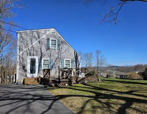 12 Savery Avenue Ter, Plymouth, MA 02360