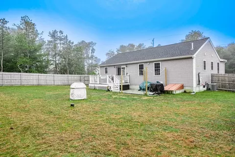 Exterior - 307 Charge Pond Rd, Wareham, MA 02571 photo 6 of 14