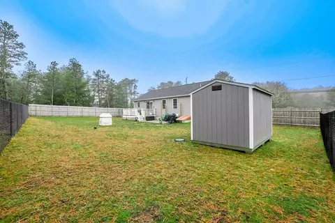 Exterior - 307 Charge Pond Rd, Wareham, MA 02571 photo 7 of 14
