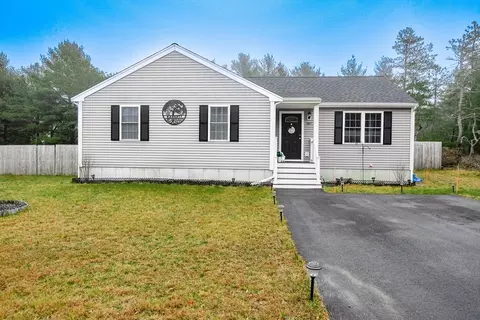 Exterior - 307 Charge Pond Rd, Wareham, MA 02571 photo 4 of 14