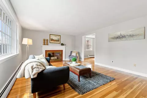 Living - 16 Gregory Rd, Wakefield, MA 01880 photo 3 of 7