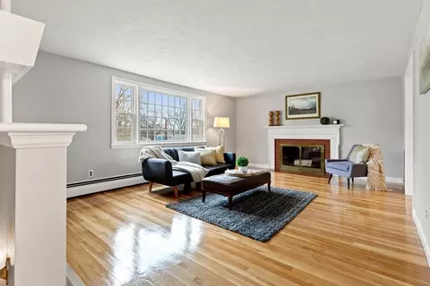 Living - 16 Gregory Rd, Wakefield, MA 01880 photo 2 of 7