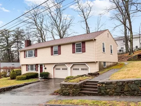 Exterior - 16 Gregory Rd, Wakefield, MA 01880 photo 4 of 8