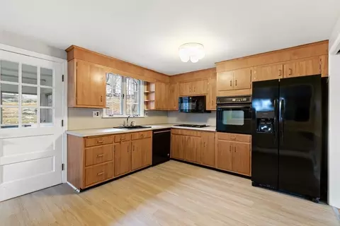Kitchen - 16 Gregory Rd, Wakefield, MA 01880 photo 1 of 3