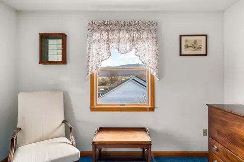Bedroom - 14 Laurel Dr, Easthampton, MA 01027 photo 9 of 11