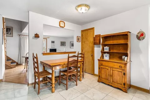 Dining - 14 Laurel Dr, Easthampton, MA 01027 photo 1 of 9