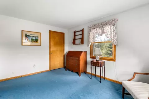 Bedroom - 14 Laurel Dr, Easthampton, MA 01027 photo 8 of 11