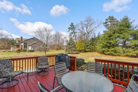 Exterior - 14 Laurel Dr, Easthampton, MA 01027 photo 5 of 5