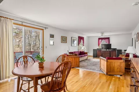 Dining - 14 Laurel Dr, Easthampton, MA 01027 photo 7 of 9