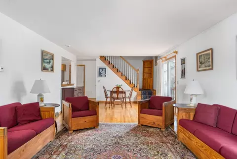 Living - 14 Laurel Dr, Easthampton, MA 01027 photo 2 of 4