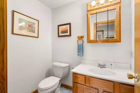 Bath - 14 Laurel Dr, Easthampton, MA 01027 photo 1 of 3