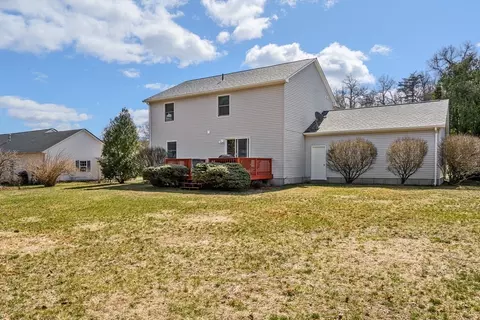 Exterior - 14 Laurel Dr, Easthampton, MA 01027 photo 3 of 5