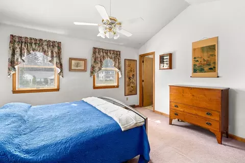 Bedroom - 14 Laurel Dr, Easthampton, MA 01027 photo 3 of 11