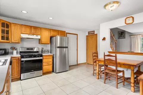Kitchen - 14 Laurel Dr, Easthampton, MA 01027 photo 2 of 5