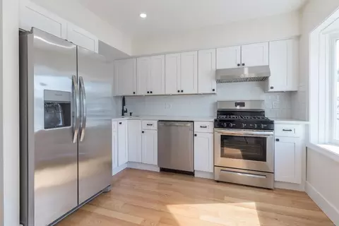 45 Wenlock Rd #45, Boston, MA 02122