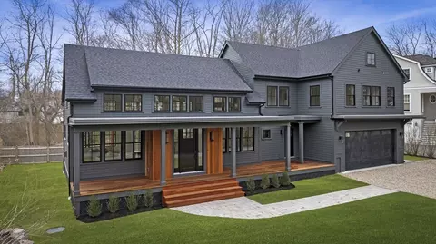 16 Liberty Rd, Marblehead, MA 01945