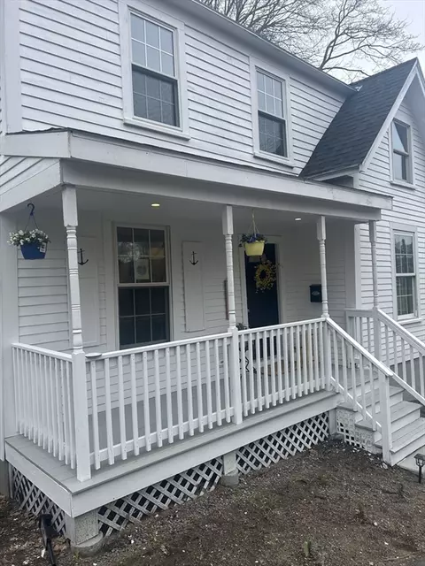 Exterior - 22 Rear Lothrop St, Beverly, MA 01915 photo 6 of 7
