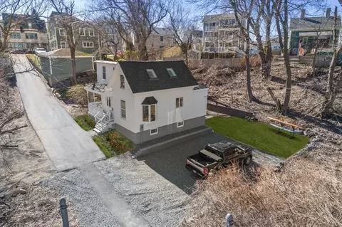 Exterior - 22 Rear Lothrop St, Beverly, MA 01915 photo 1 of 7