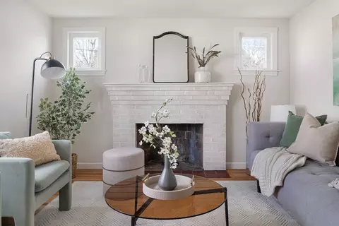 11 Washington Cir, Holbrook, MA 02343