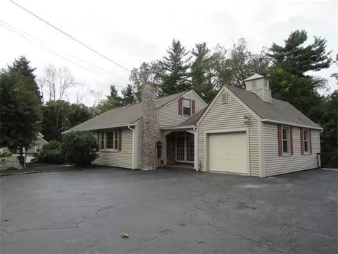 15 Main St, Sturbridge, MA 01566
