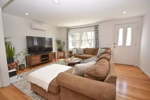 Living - 84 Longview Dr, Florence, MA 01062 photo 2 of 4