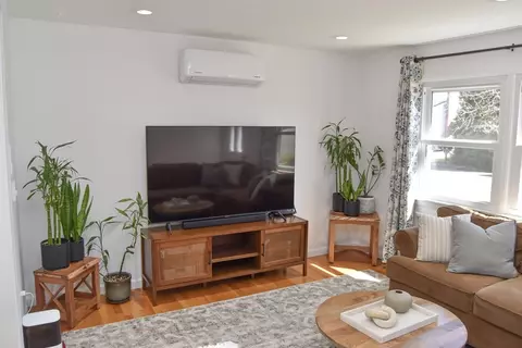 Living - 84 Longview Dr, Florence, MA 01062 photo 3 of 4