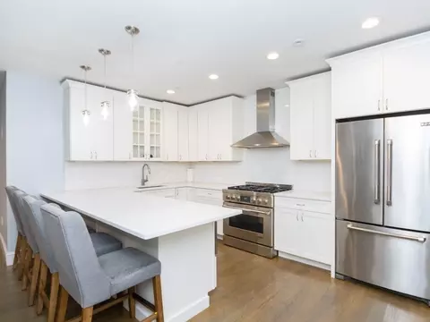 199 W 8th St #1, Boston, MA 02127