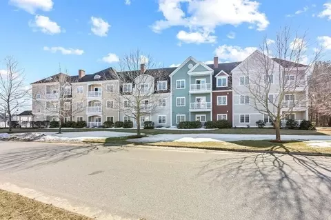 5 Woodman Way #308B, Newburyport, MA 01950