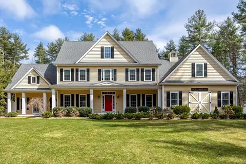 74 Greystone Ln, Carlisle, MA 01741