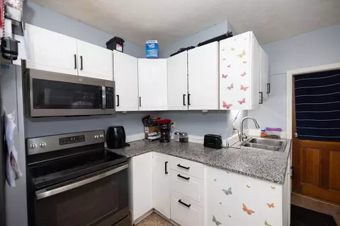 700 Franklin St, Worcester, MA 01604 photo 8