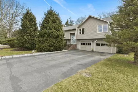 Exterior - 4 Coach Ln, Dedham, MA 02026 photo 3 of 9