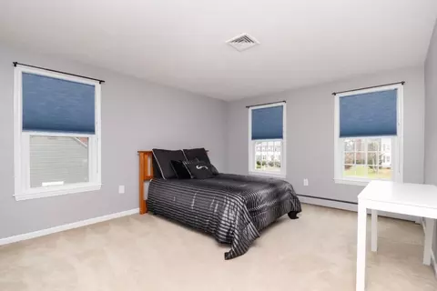Bedroom - 4 Arrowhead Rd, Walpole, MA 02081 photo 3 of 6